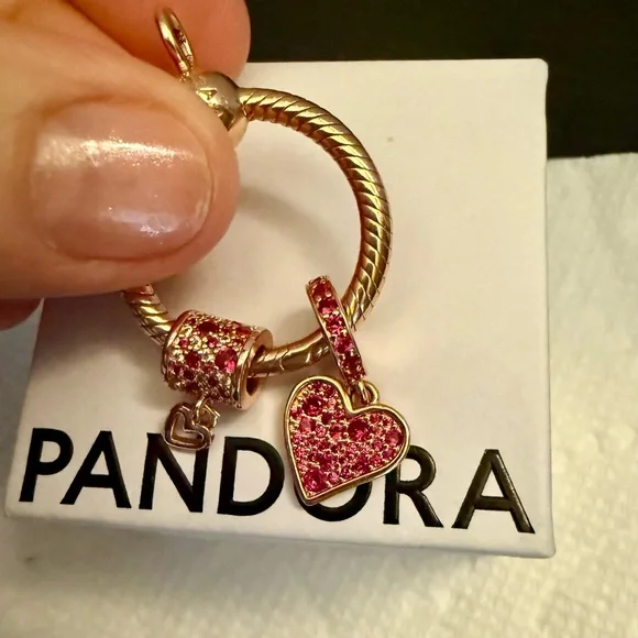 Pandora rose gold holder with charms - Picture 3 of 7